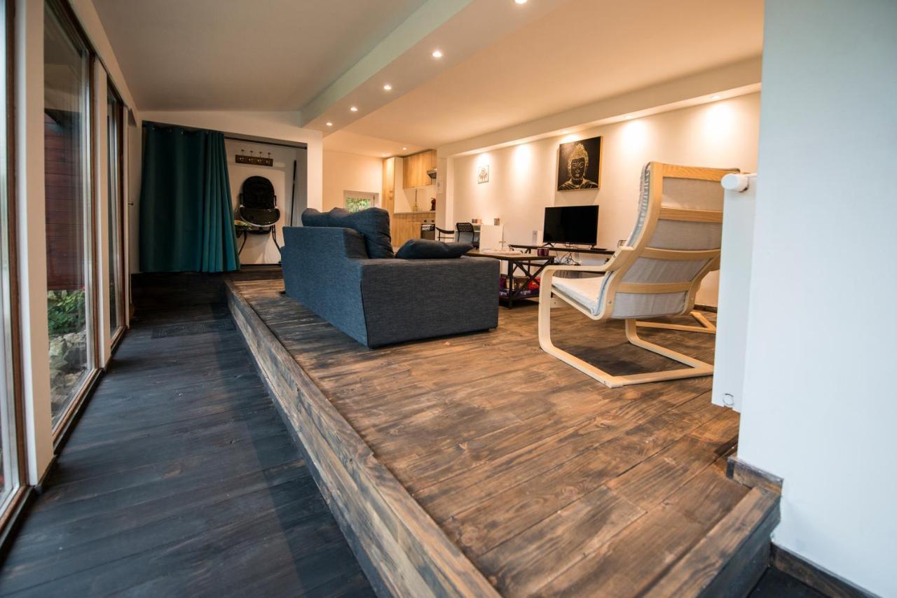 Le Chalet Naturzen Hastiere-par-dela Exteriör bild